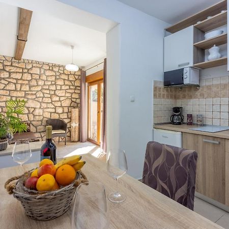 דראמליי Apartmani Anita מראה חיצוני תמונה