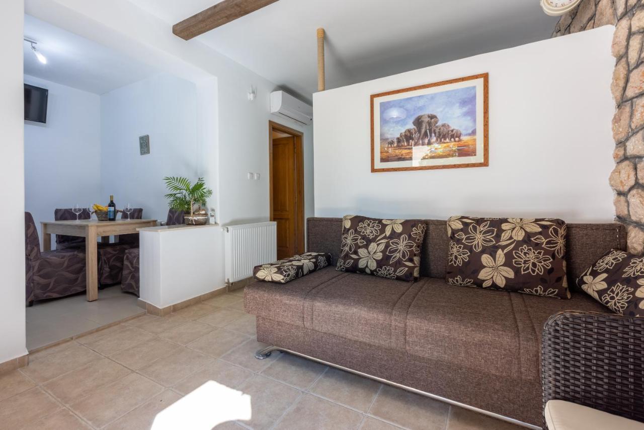 דראמליי Apartmani Anita מראה חיצוני תמונה