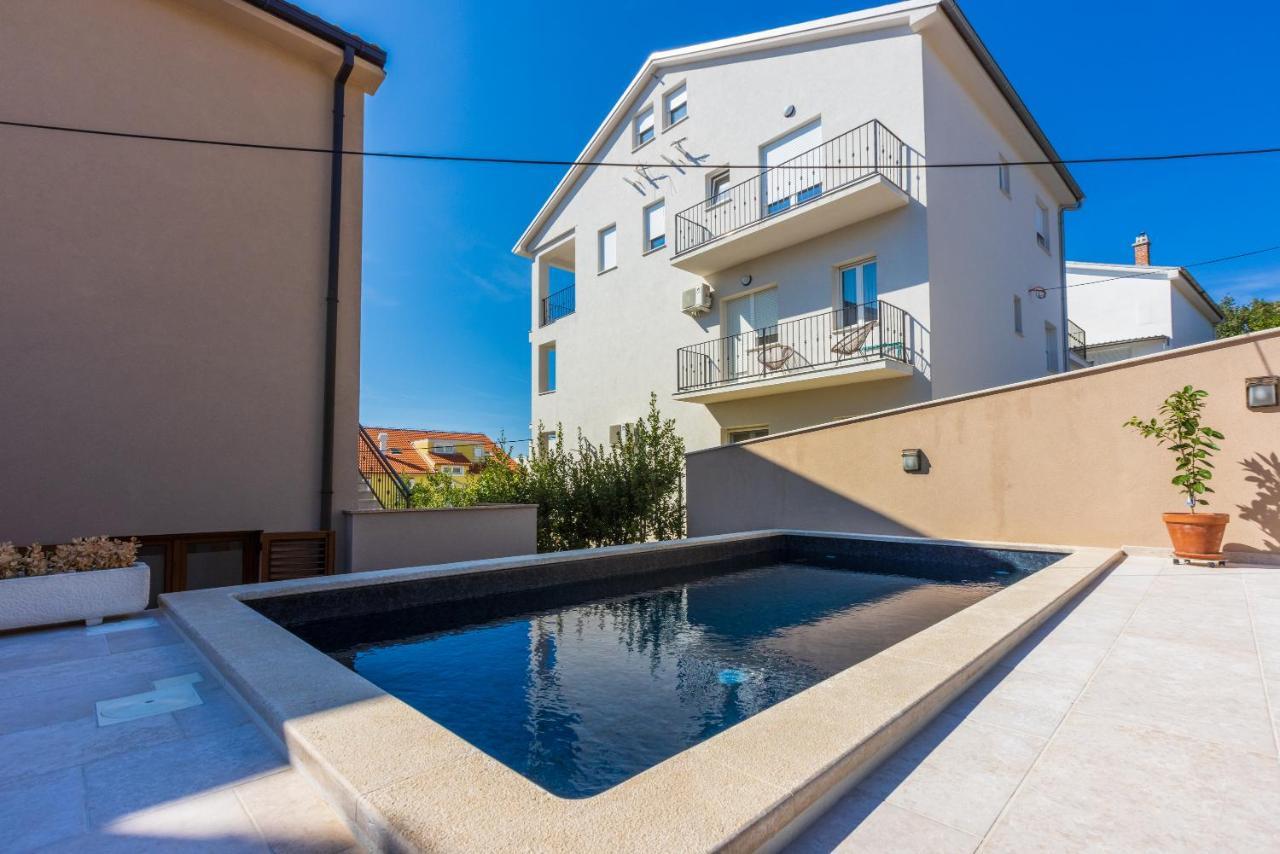 דראמליי Apartmani Anita מראה חיצוני תמונה